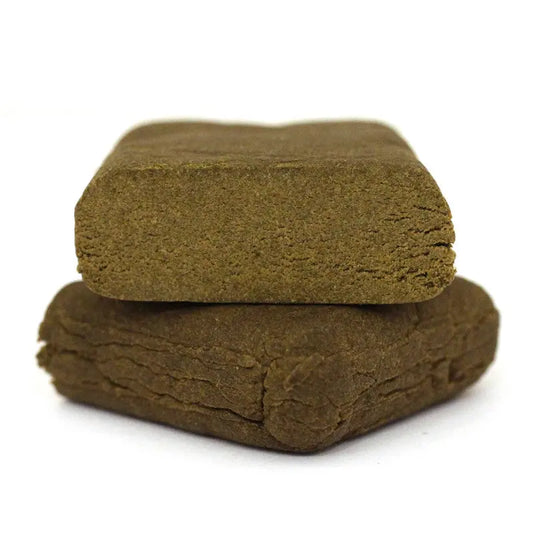 Résine CBD Aya, blocs de hash brun doré